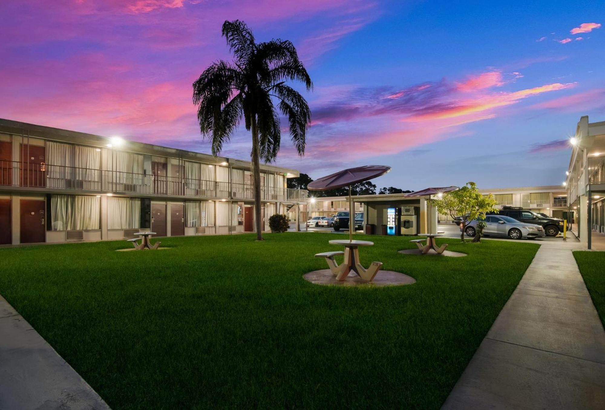 Red Roof Inn Vero Beach - I-95 المظهر الخارجي الصورة