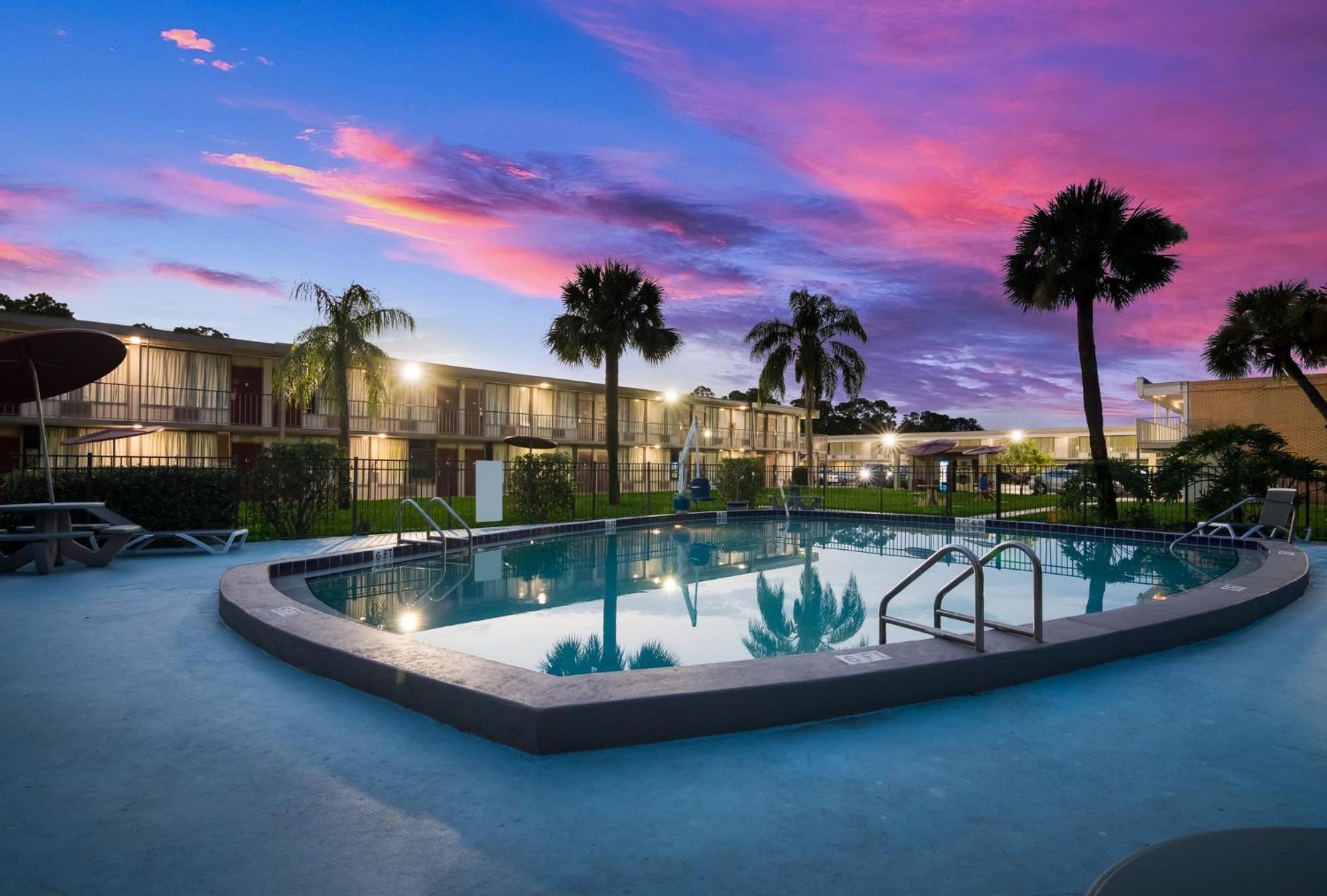 Red Roof Inn Vero Beach - I-95 المظهر الخارجي الصورة