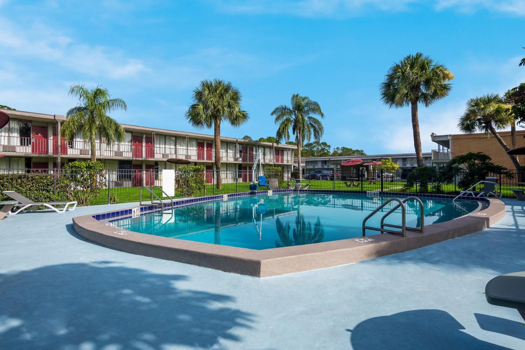 Red Roof Inn Vero Beach - I-95 المظهر الخارجي الصورة